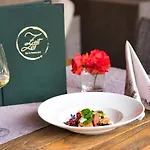 Hocheder 4* Зеефельд в Тироле