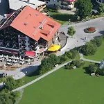 Hocheder Отель 4*