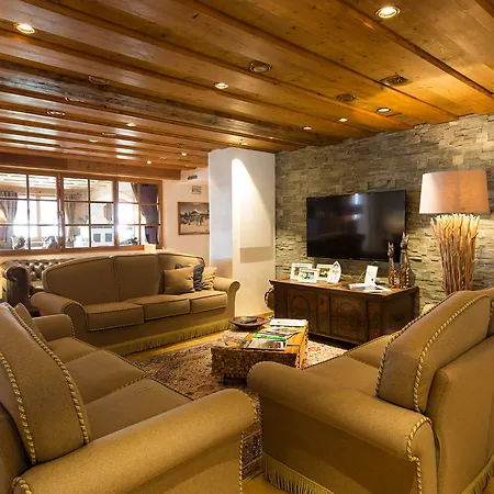 מלון Hocheder 4*