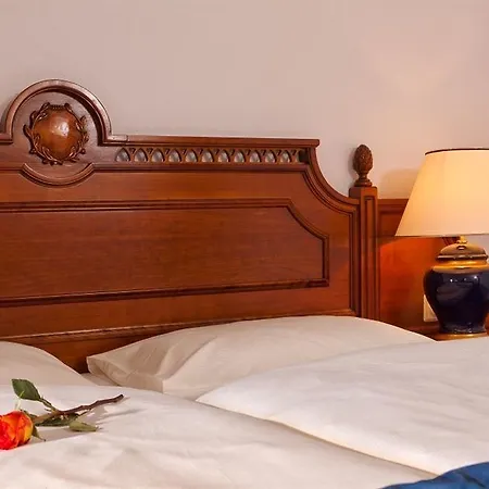 Szálloda Hocheder 4*